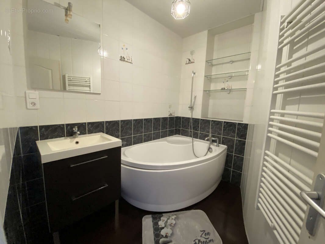 Maison à LA FEUILLADE