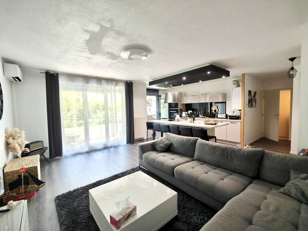 Appartement à TASSIN-LA-DEMI-LUNE