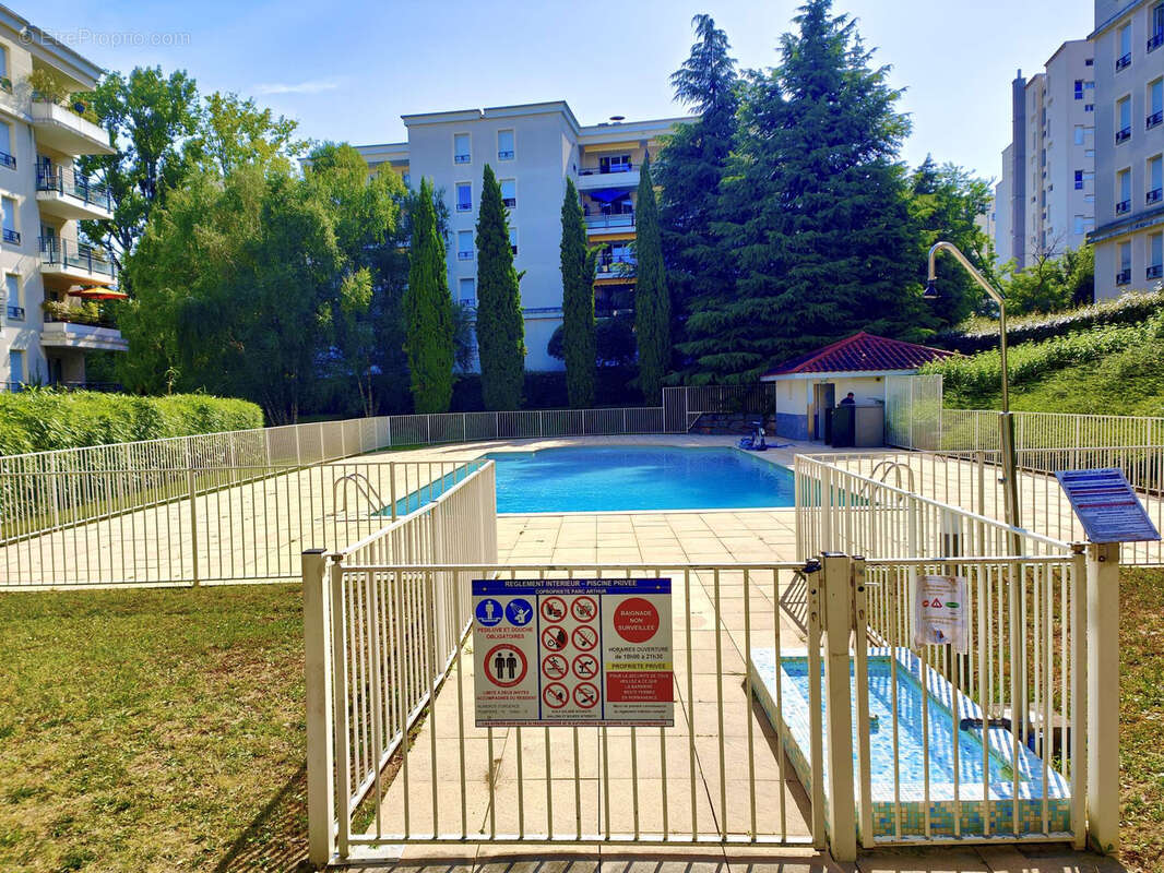 Appartement à TASSIN-LA-DEMI-LUNE