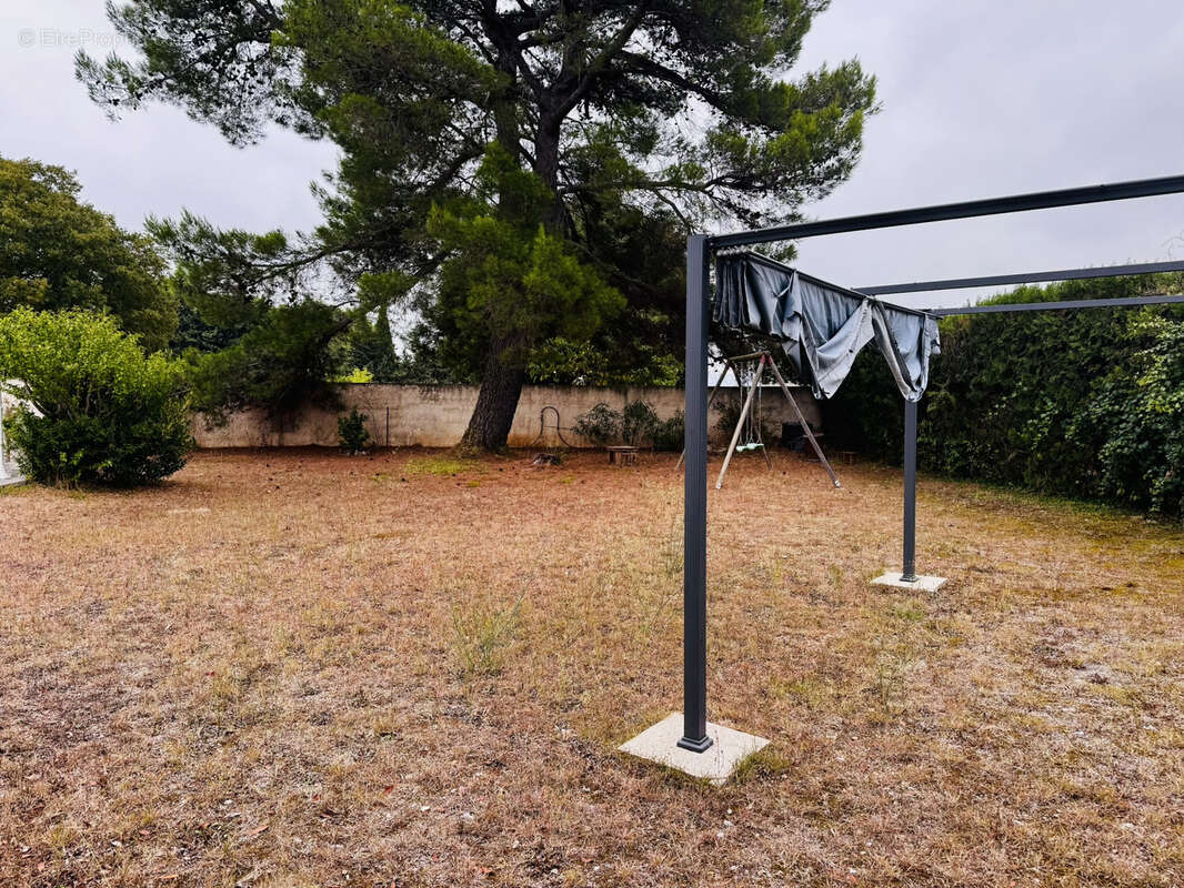 Terrain à COURNONTERRAL