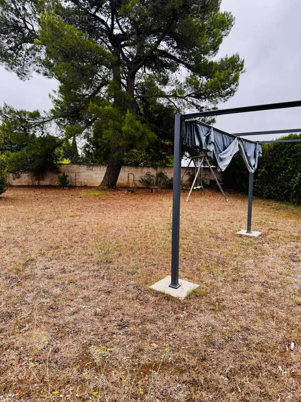 Terrain à COURNONTERRAL