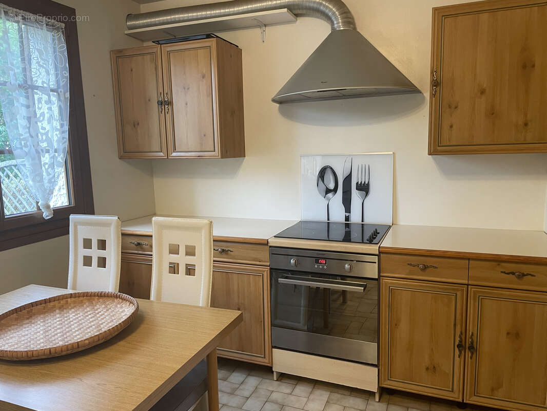 Maison à SAINT-ARNOULT-DES-BOIS