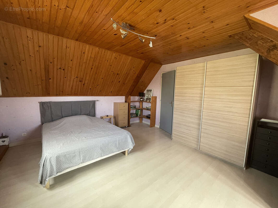 Maison à SAINT-ARNOULT-DES-BOIS