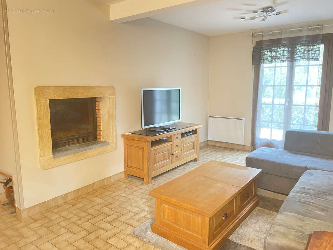 Maison à SAINT-ARNOULT-DES-BOIS