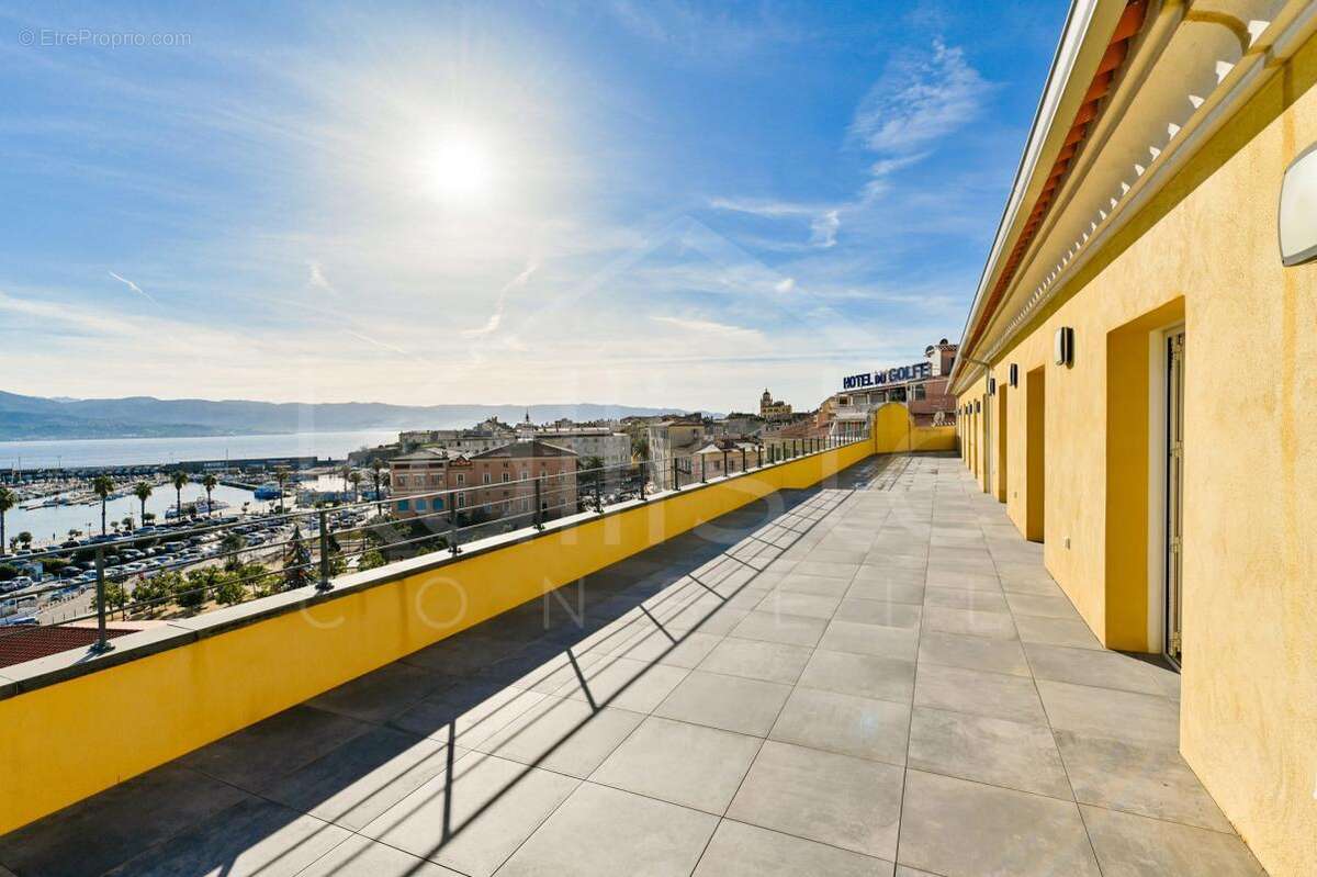 Appartement à AJACCIO