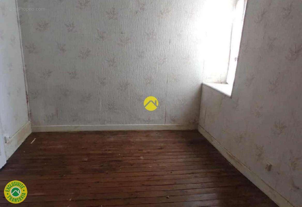 Maison à NOYANT-D&#039;ALLIER