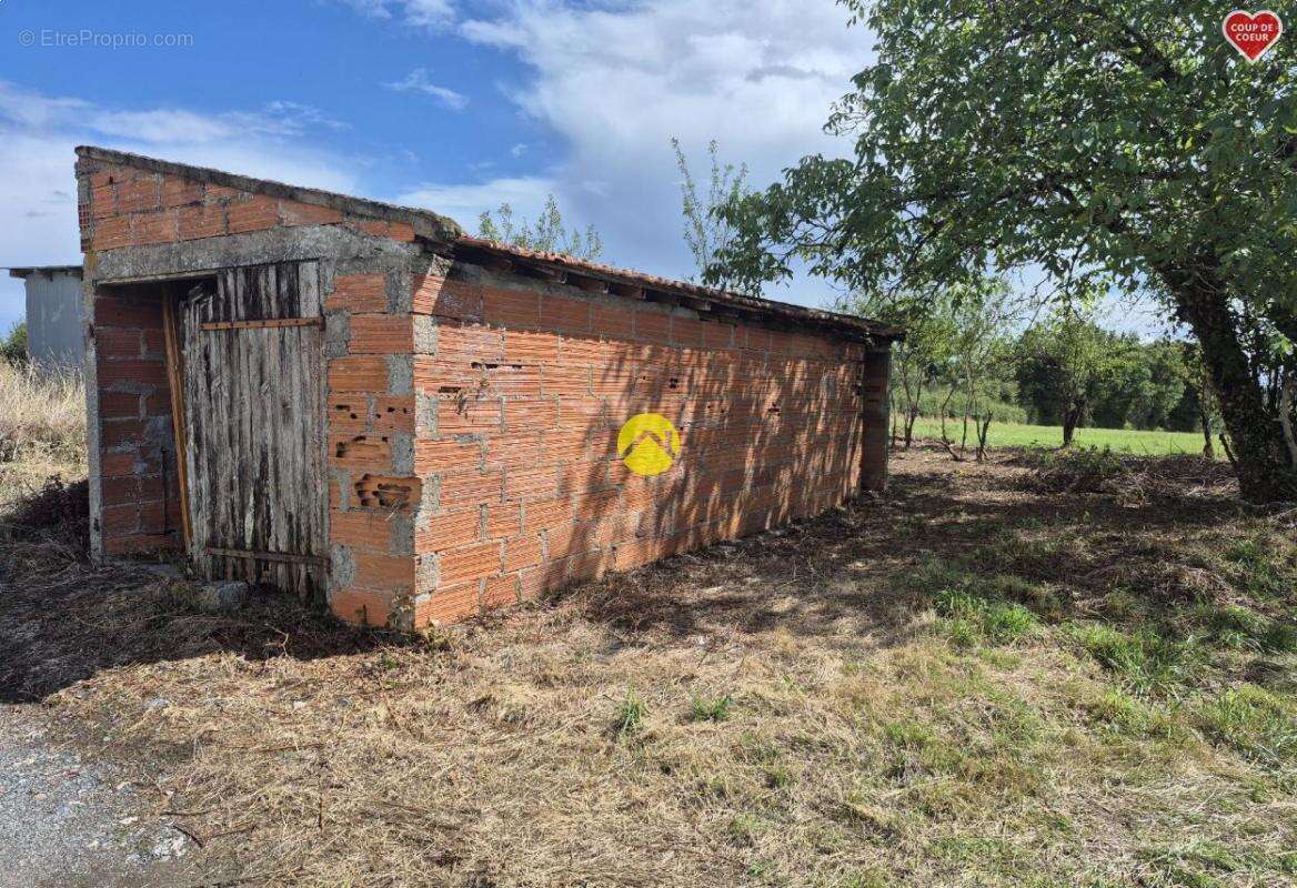 Maison à LA BERTHENOUX
