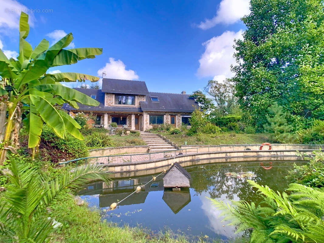 Maison à VARENGUEBEC