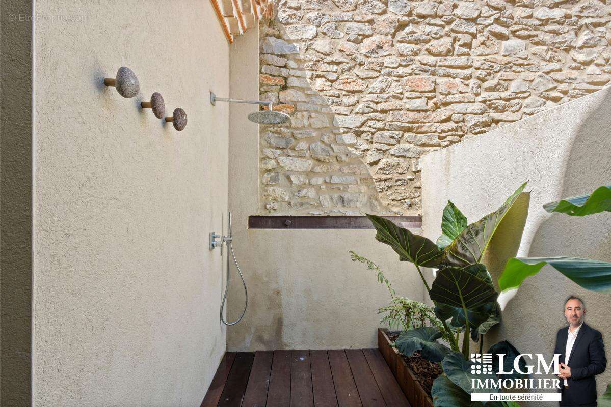 Maison à SAINT-LAURENT-D&#039;AIGOUZE