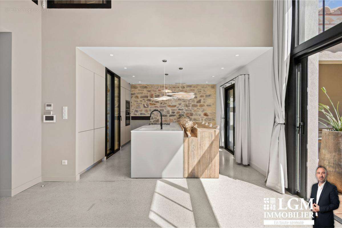 Maison à SAINT-LAURENT-D&#039;AIGOUZE