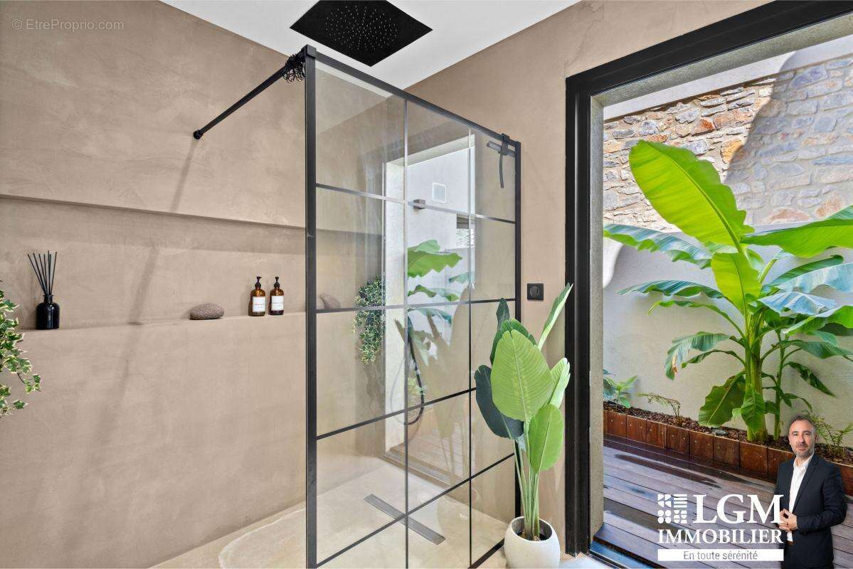 Maison à SAINT-LAURENT-D&#039;AIGOUZE