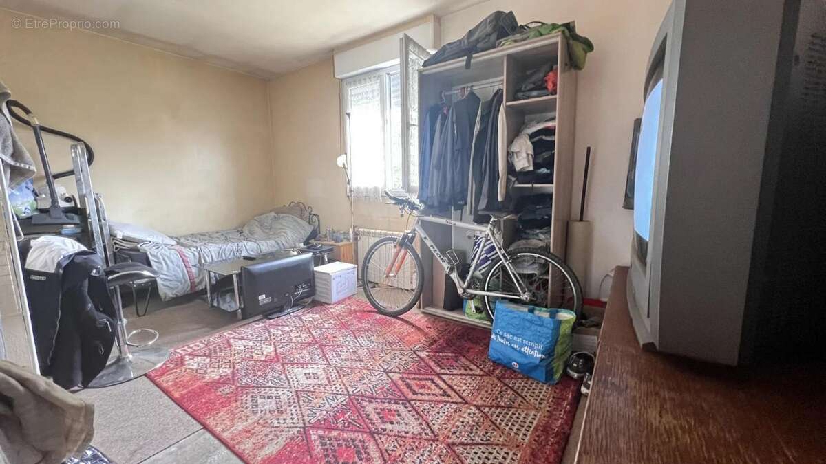 Appartement à CHALETTE-SUR-LOING