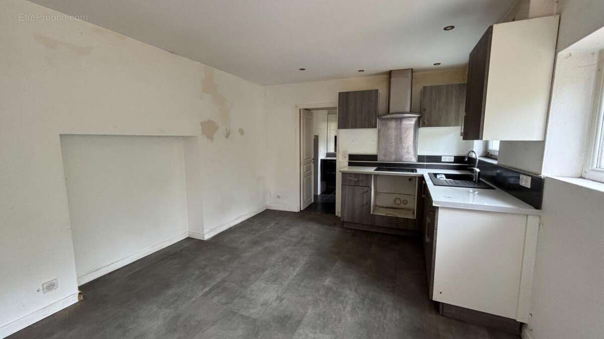 Maison à LE POULIGUEN