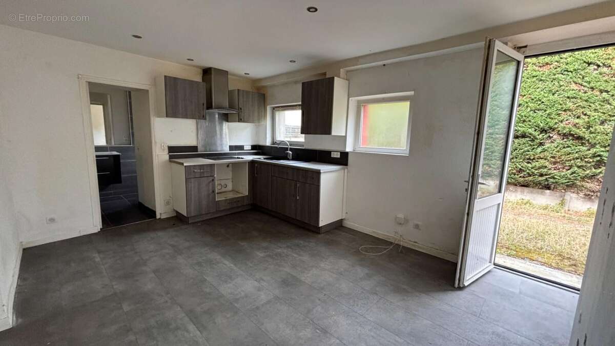 Maison à LE POULIGUEN