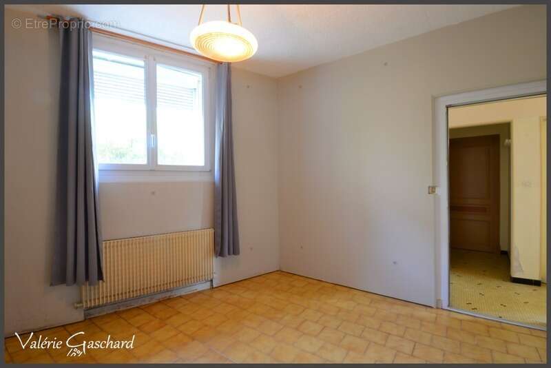 Maison à SAINT-SEURIN-SUR-L&#039;ISLE