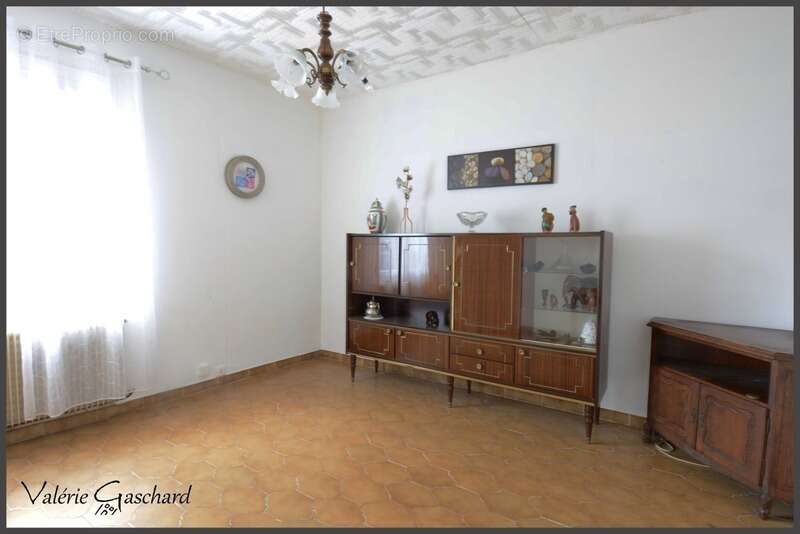 Maison à SAINT-SEURIN-SUR-L&#039;ISLE