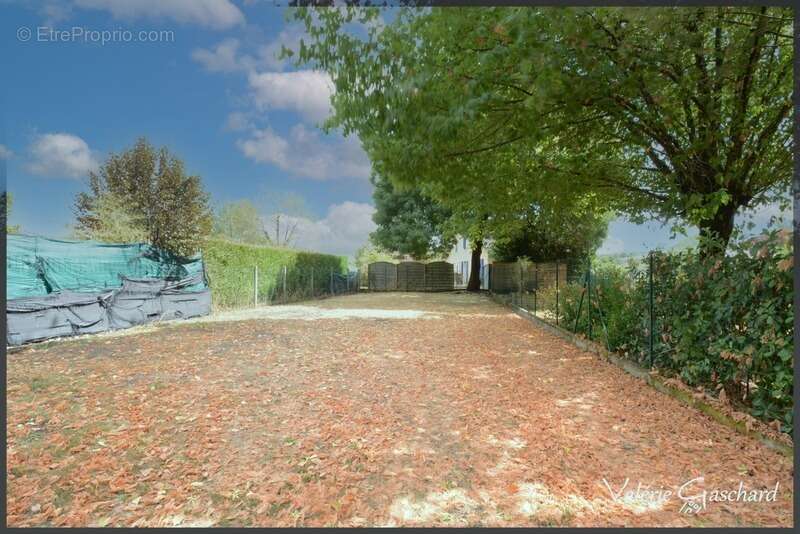 Maison à SAINT-SEURIN-SUR-L&#039;ISLE