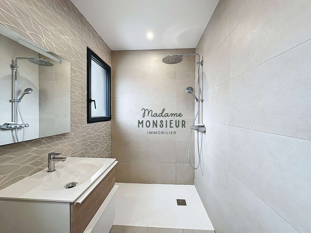 Maison à LA VERPILLIERE