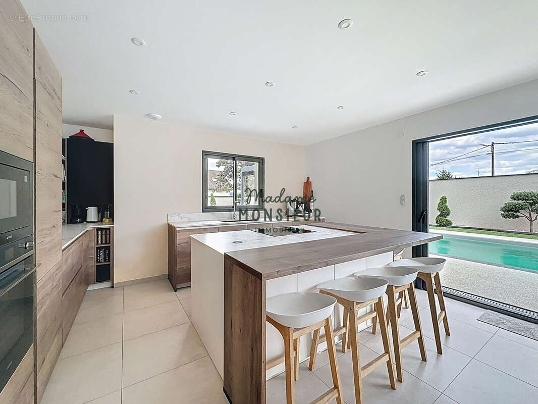 Maison à LA VERPILLIERE