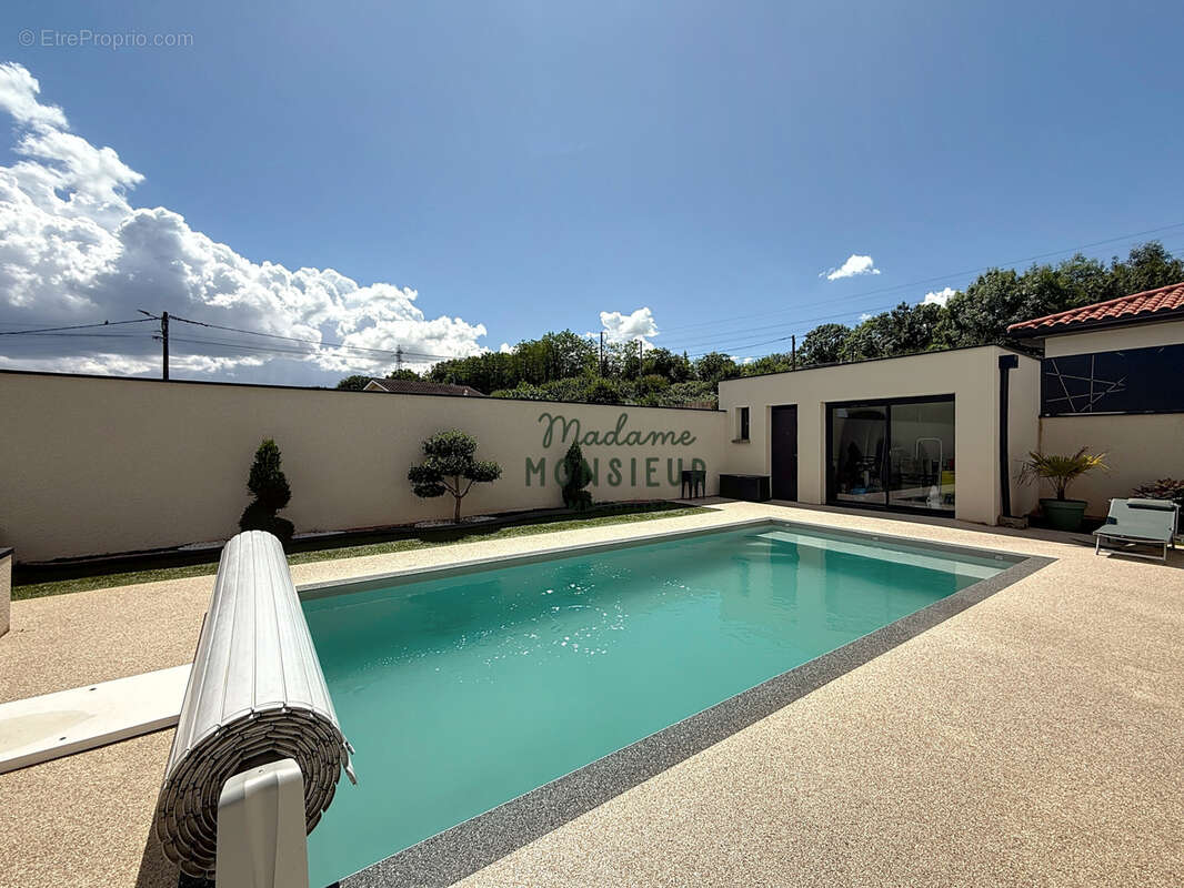 Maison à LA VERPILLIERE