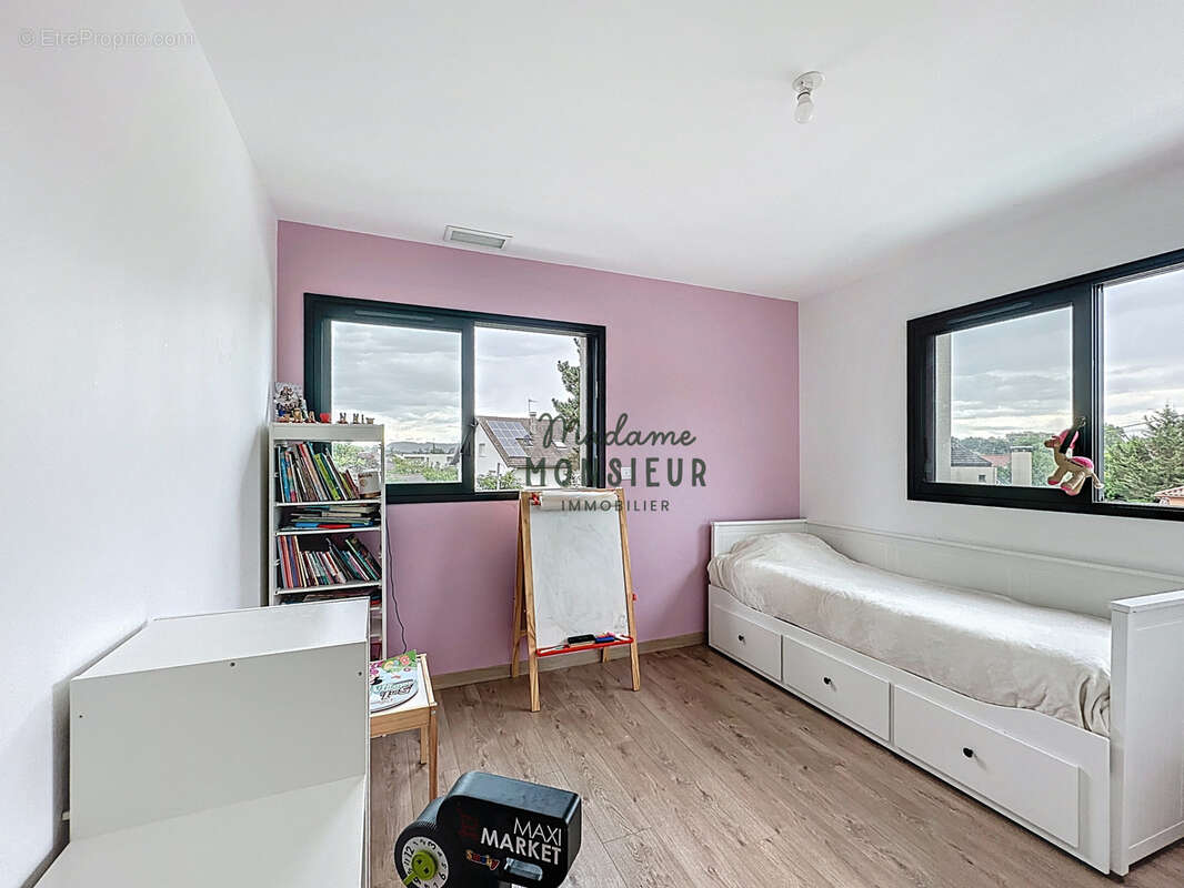 Maison à LA VERPILLIERE