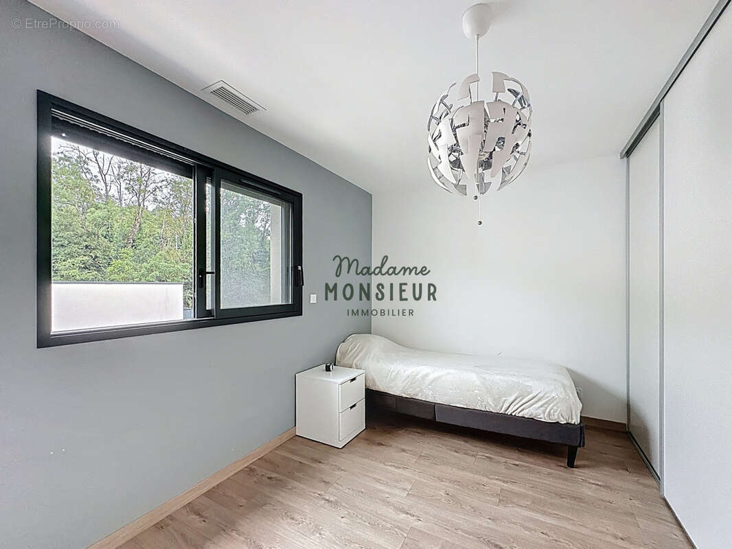 Maison à LA VERPILLIERE