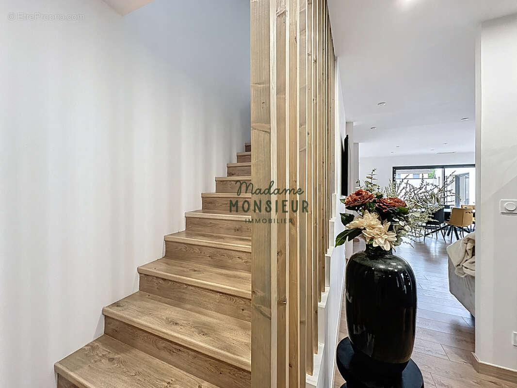 Maison à LA VERPILLIERE