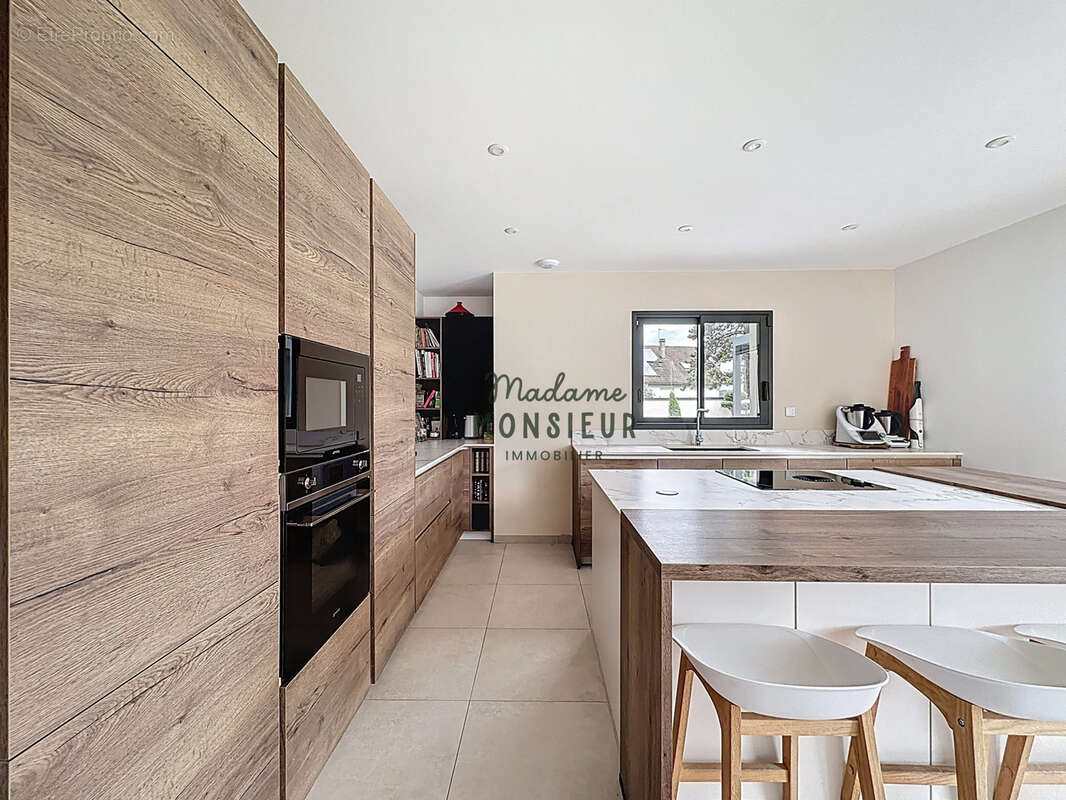 Maison à LA VERPILLIERE