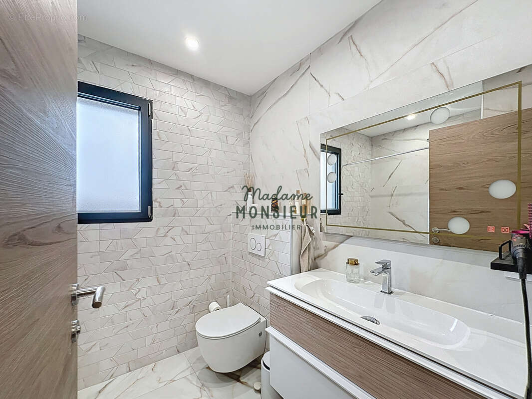 Maison à LA VERPILLIERE