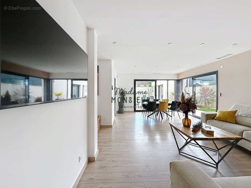 Maison à LA VERPILLIERE