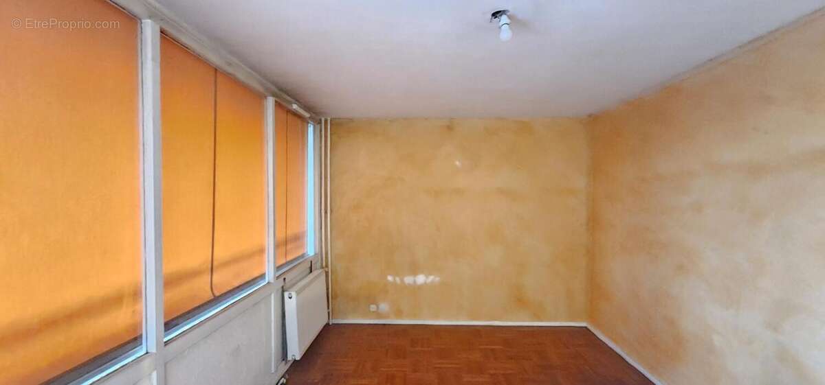 Appartement à OULLINS