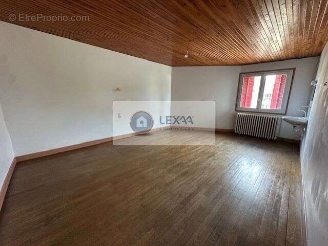 Maison à COULMIER-LE-SEC