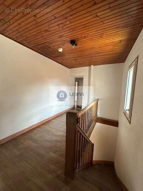 Maison à COULMIER-LE-SEC