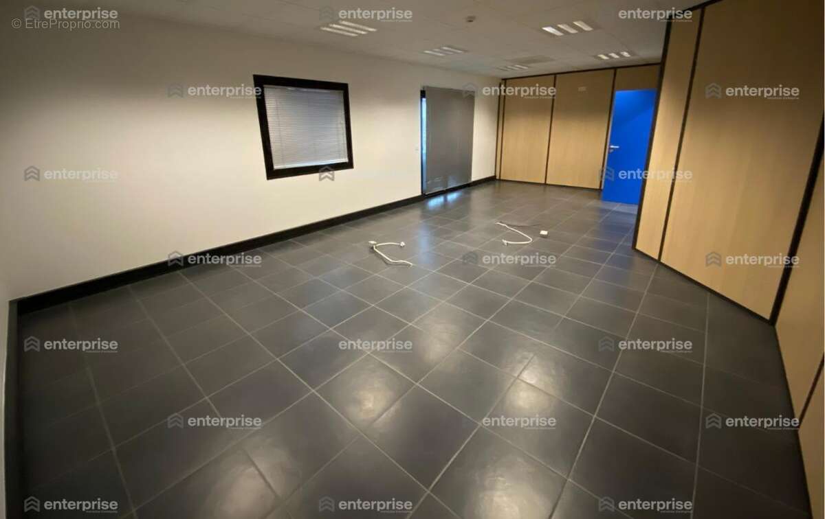 Commerce à VILLENEUVE-D&#039;ASCQ