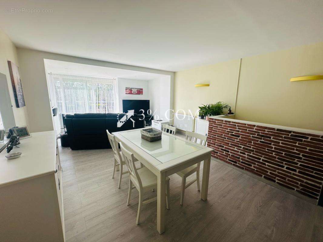 Maison à SAINT-MARTIN-BOULOGNE