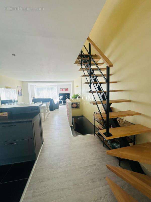 Maison à SAINT-MARTIN-BOULOGNE