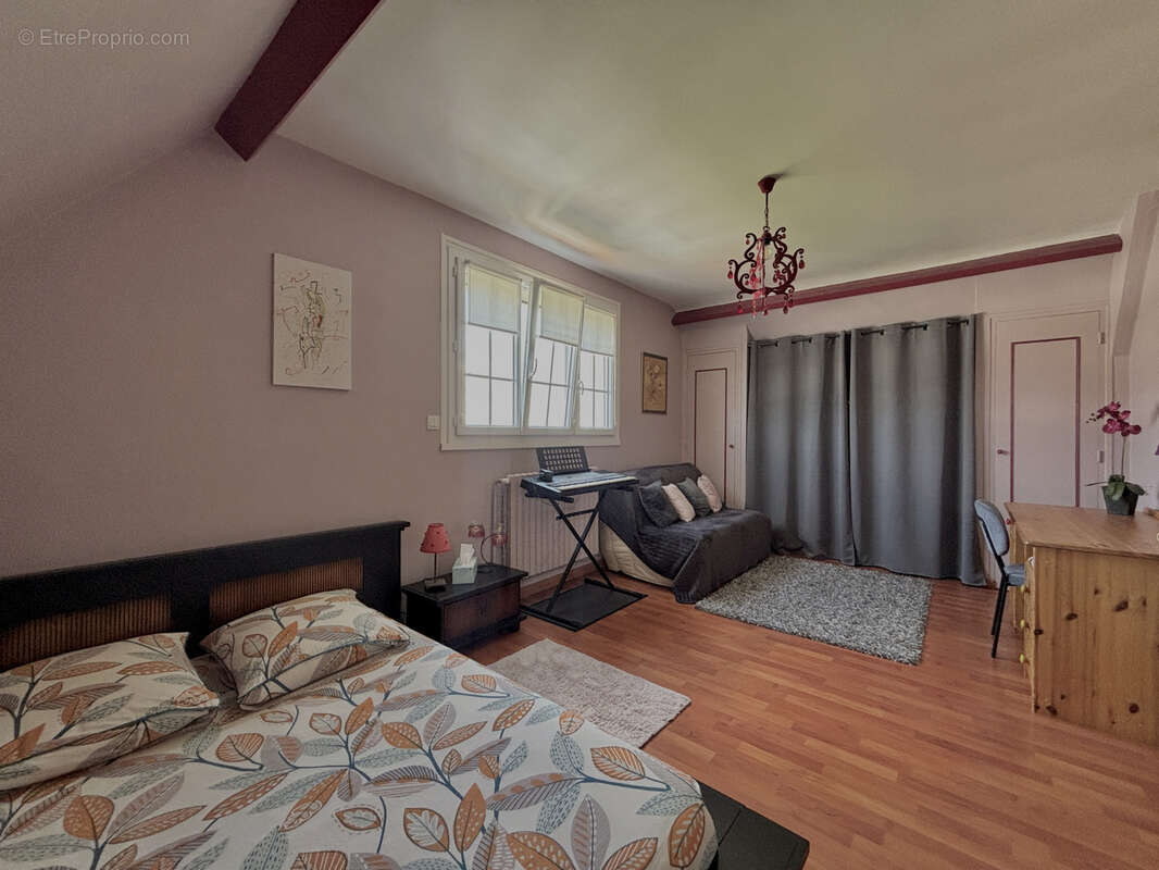 Maison à FONTAINE-ETOUPEFOUR