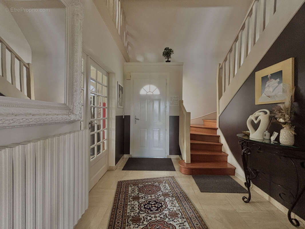 Maison à FONTAINE-ETOUPEFOUR