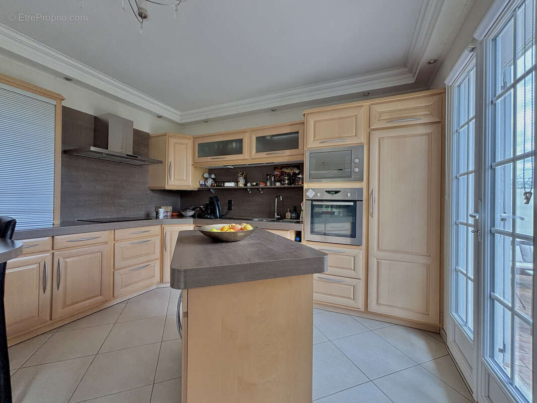 Maison à FONTAINE-ETOUPEFOUR