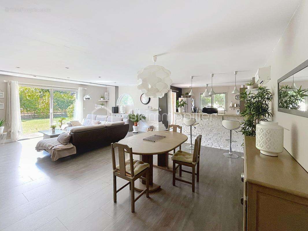 Maison à SAINT-FLORENT-SUR-AUZONNET