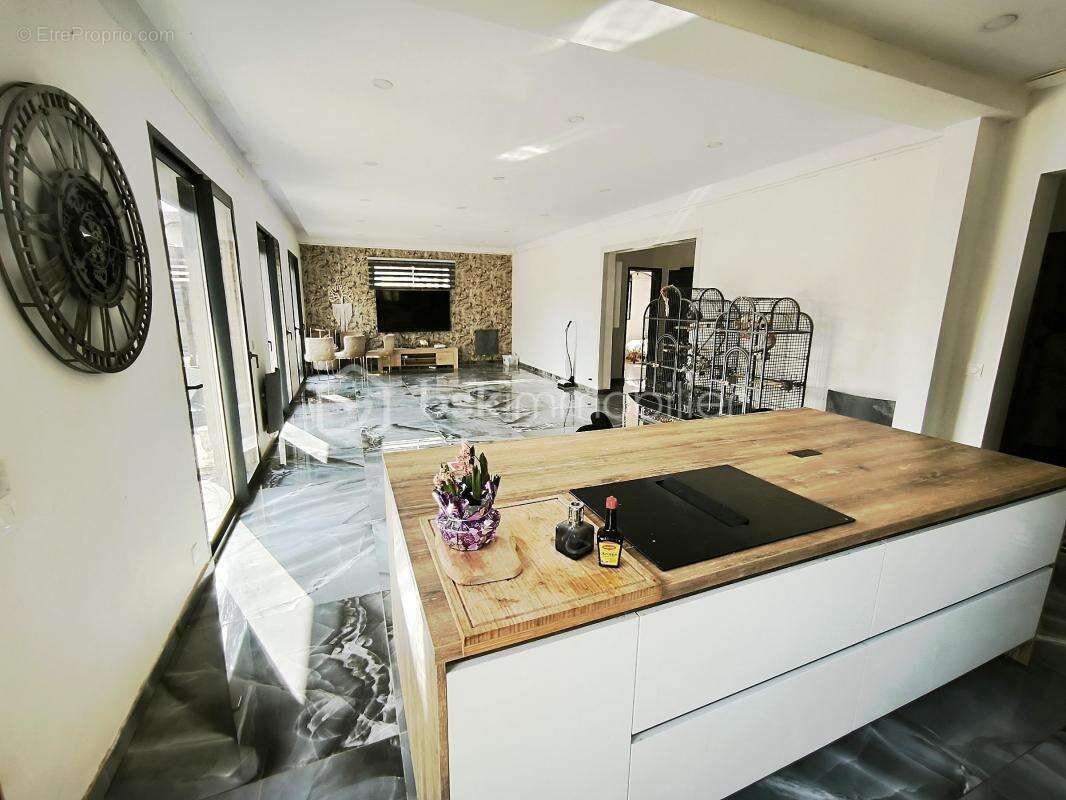 Maison à ATTAINVILLE