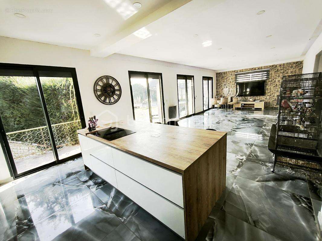 Maison à ATTAINVILLE