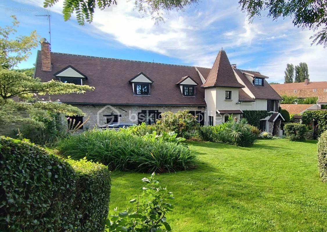 Maison à CLAYE-SOUILLY