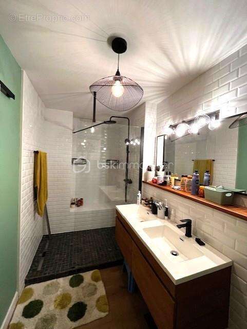 Appartement à SAINT-DENIS