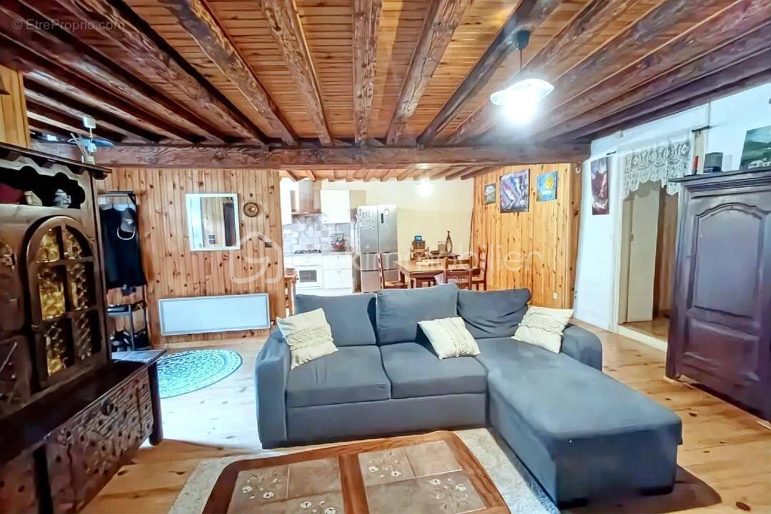 Maison à CETTE-EYGUN