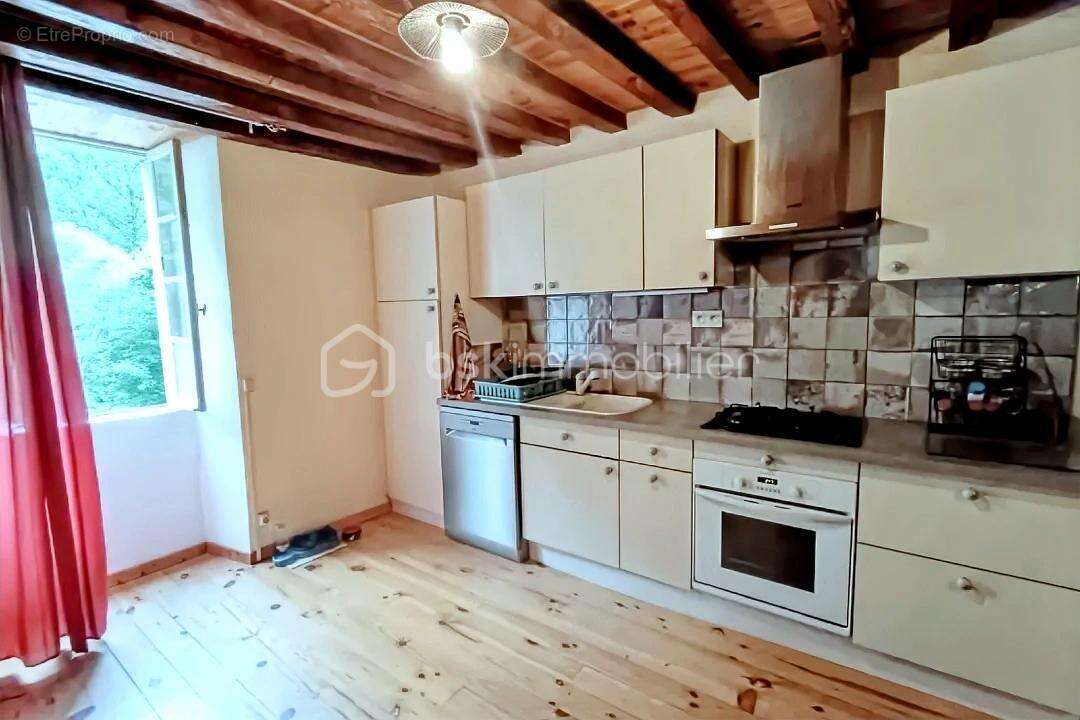 Maison à CETTE-EYGUN