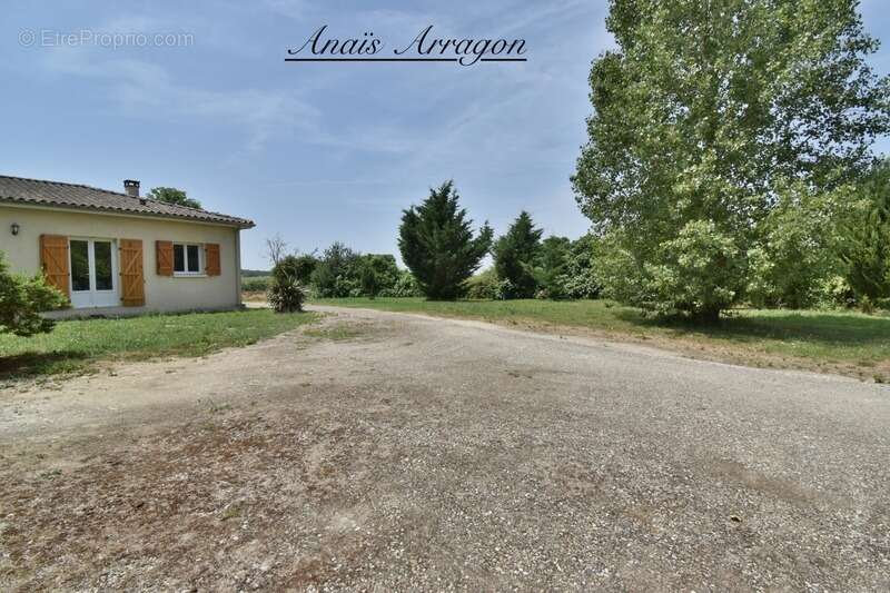 Maison à MONTIGNAC-DE-LAUZUN