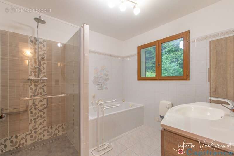 Maison à SAINT-ALBAN-LEYSSE