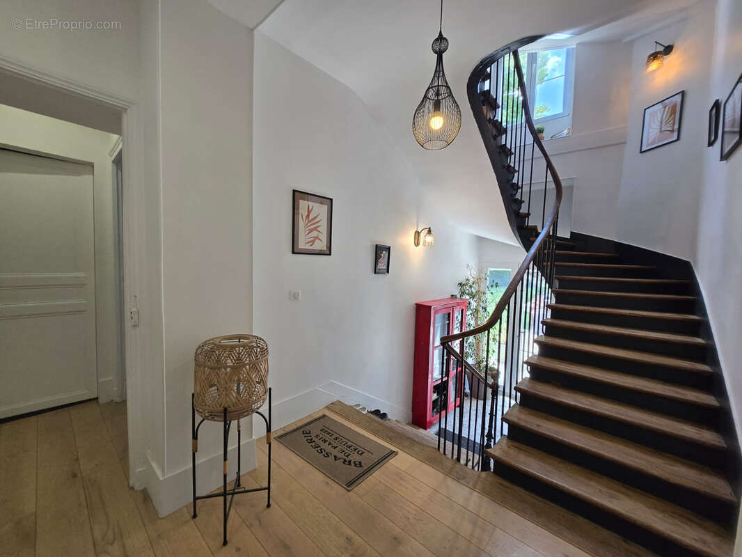 Maison à BRIE-COMTE-ROBERT