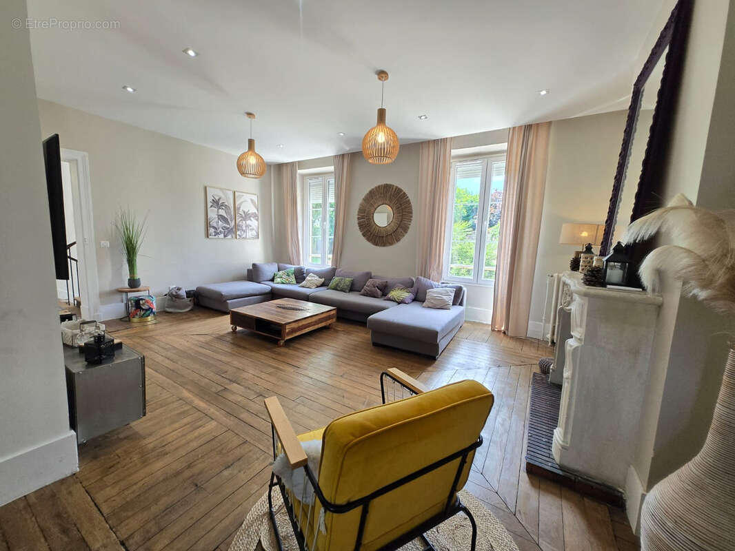 Maison à BRIE-COMTE-ROBERT